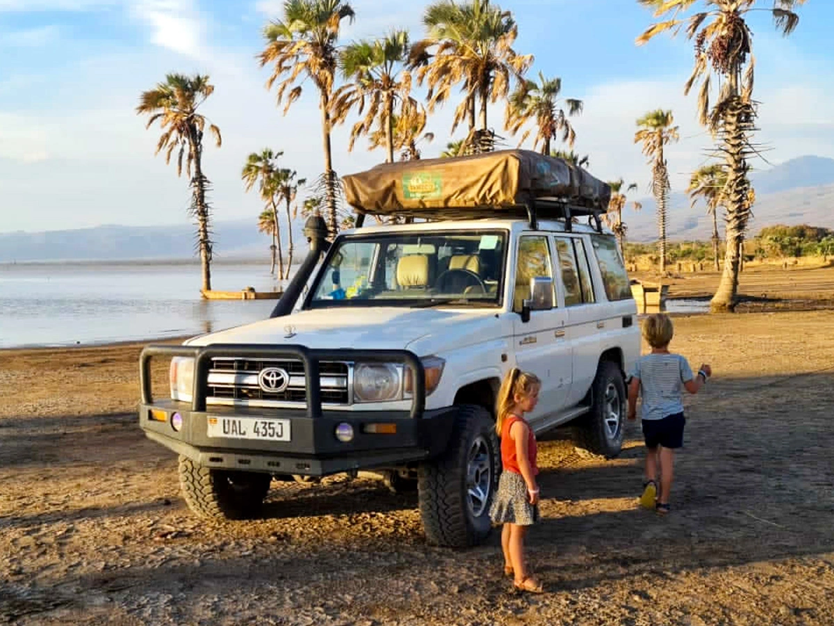 hiring-a-car-for-family-trips-tips-and-best-options